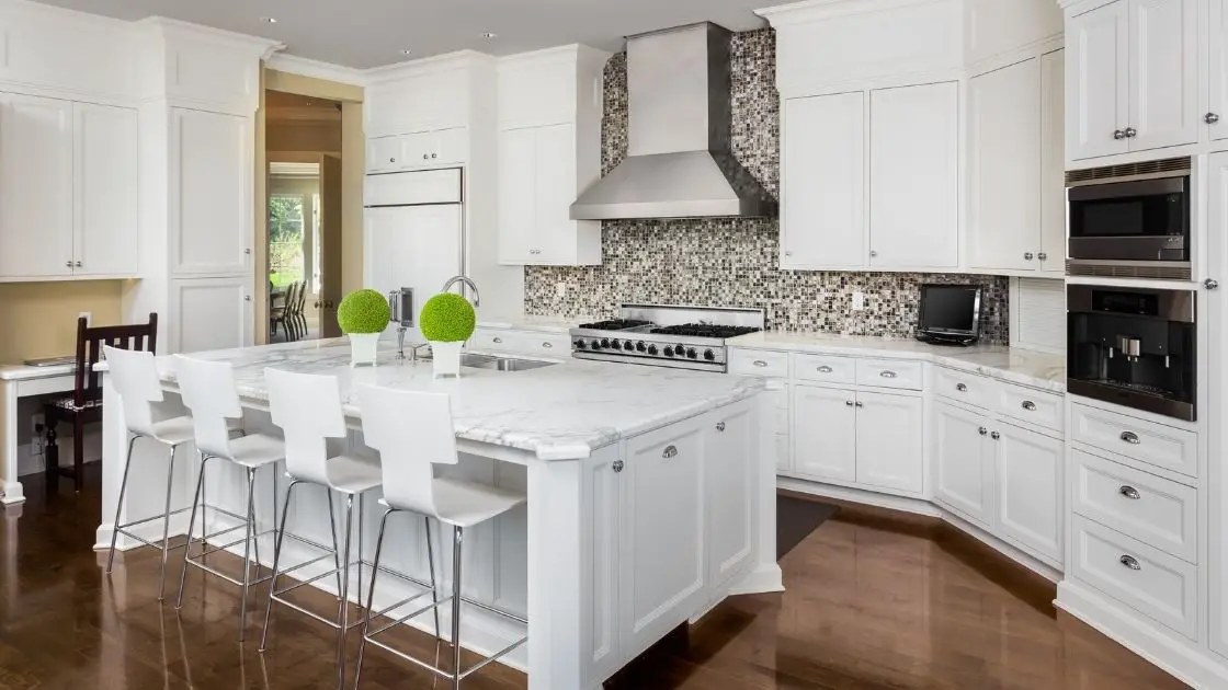Backsplash Ideas for White Kitchen Cabinets - Home Decor Chat