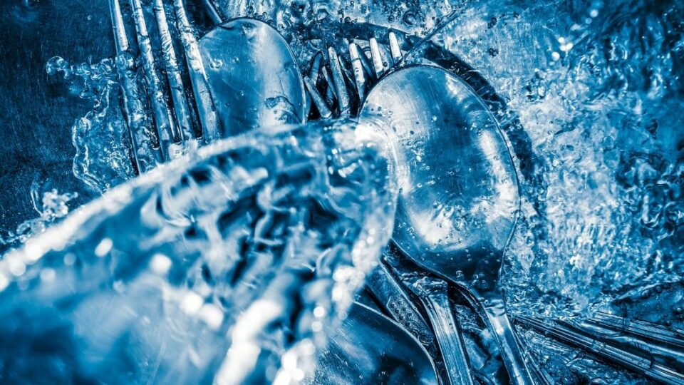 How Much Water Does a Dishwasher Use? Home Decor Chat