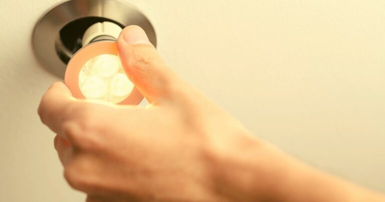 Can LED lights be used in the attic