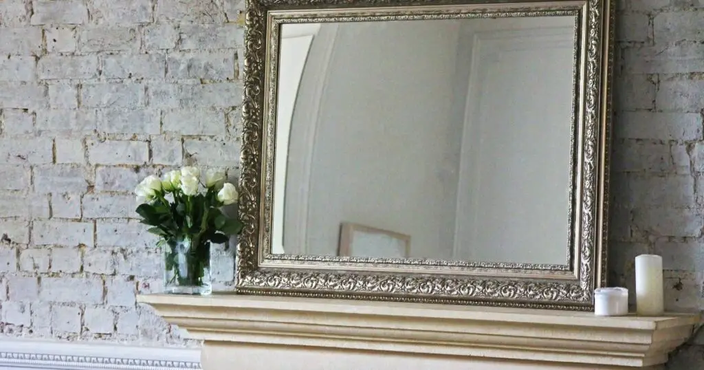 How do you fix a cracked mirror without replacing it