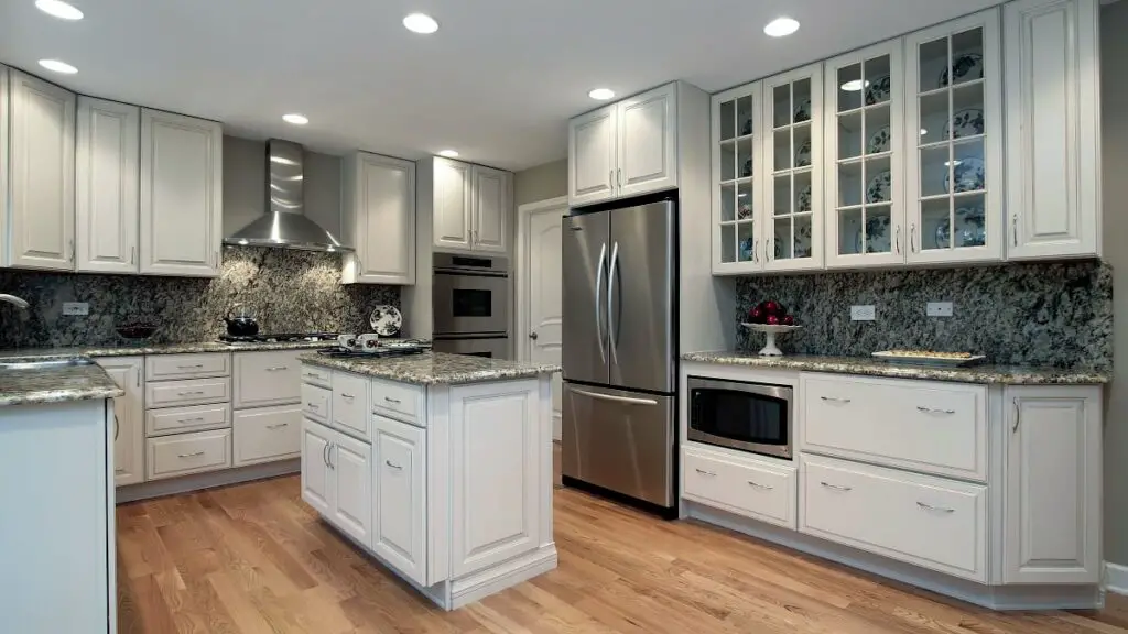 How much do kitchen cabinets cost