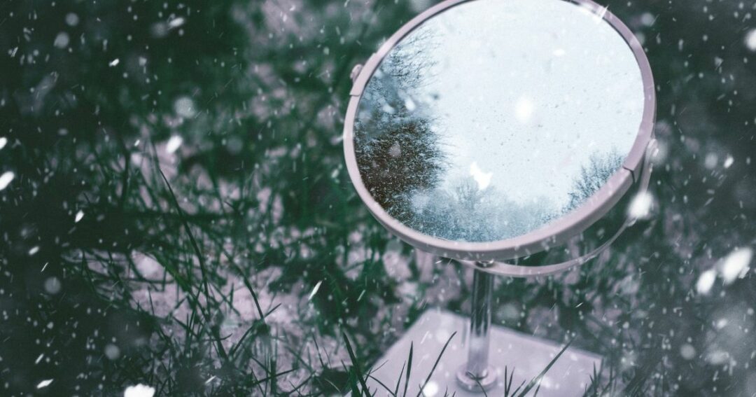 5 Easy Ways to Fix a Cracked Mirror Home Decor Chat