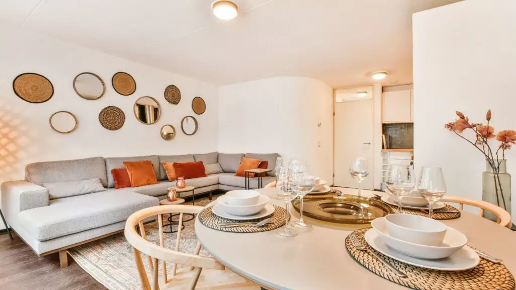 How To Make A Small Dining Room Look Bigger With Mirrors Home Decor Chat how-to-make-a-small-dining-room-look-bigger-10-tricks-livingetc