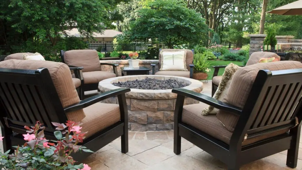 Deciding What to Build Your Fire Pit With