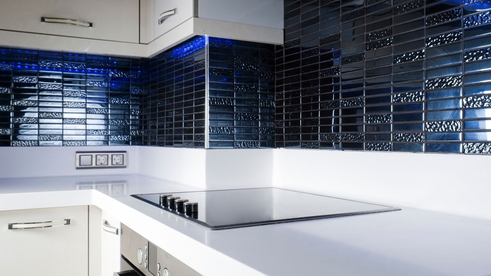 How to Pick the Perfect Kitchen Color Schemes with Black Appliances