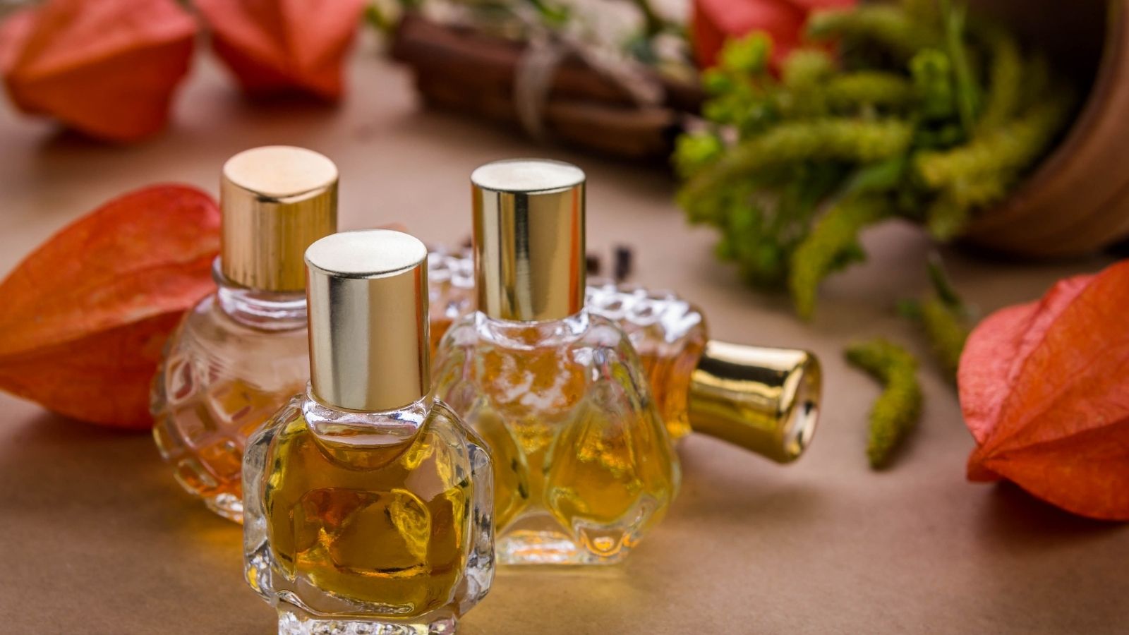 Keep your perfume bottles out of direct sunlight to prevent them from deteriorating.
