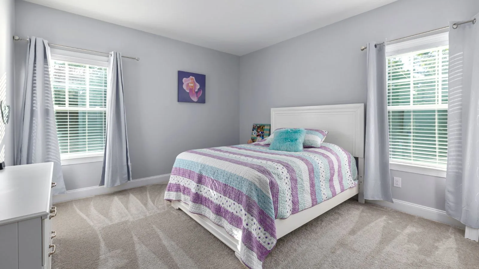 How to Choose the Best Carpet Color for Your Bedroom